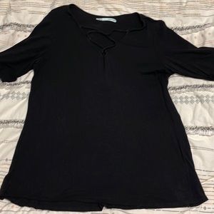 Maurices Cross Cross V Neck Top Size Large